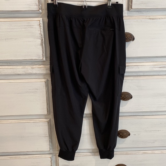All In Motion Active Light Mid-Rise Cargo Jogger Size Medium - Picture 2 of 3
